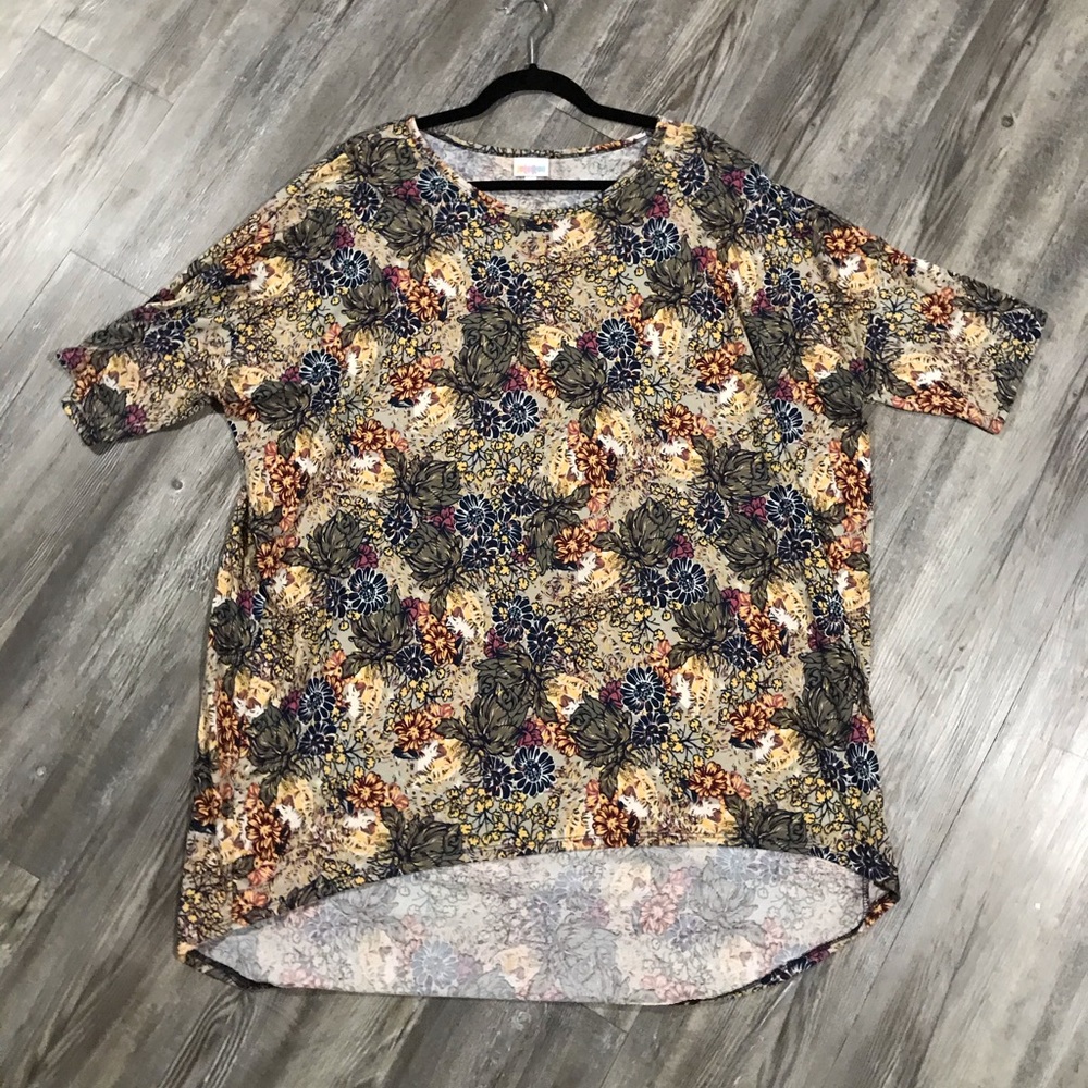 Ladies LulARoe Irma in floral .